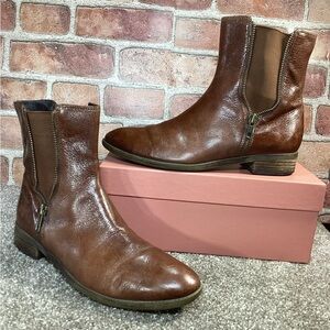 Caressa Fuller Brown women’s Ankle boots size 7.5